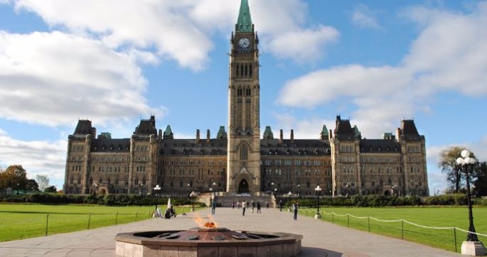 Wycieczka po Kanadzie - Toronto Parlament